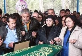 M. Durmuş yazdı: Özgecan’ın hesabı kimden sorulur?