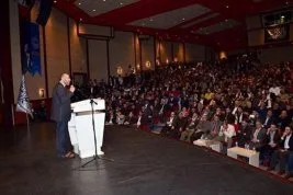 Hilafet konferansında “Atatürk posteri”ne tepki