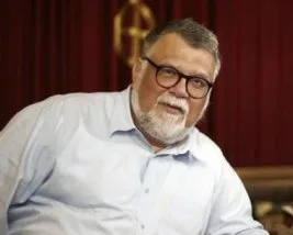 Profesör olmuş, fakat adam olamamış!