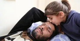 ‘Gözlerimi alıp babama verin’