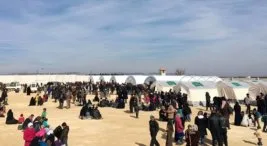 Suriyeli 70 bin kişi Türkiye sınırında beklemede