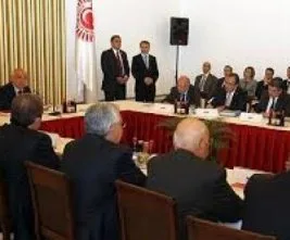 AKP: Rejim sorunumuz yok, sistemi tartışıyoruz