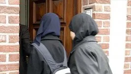 Müslüman öğrenciye zorla ‘teröristim’ dedirttiler