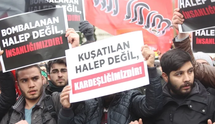 Üniversiteli Müslümanlar Halep için Beyazıt’ta toplandı!