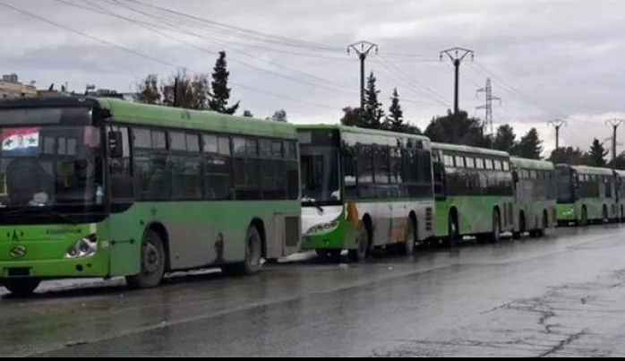 Halep’te tahliyeler durdu; konvoydakiler rehin!