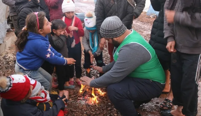 20 bini çocuk 50 bin kişi su dolu çadırlarda yaşıyor