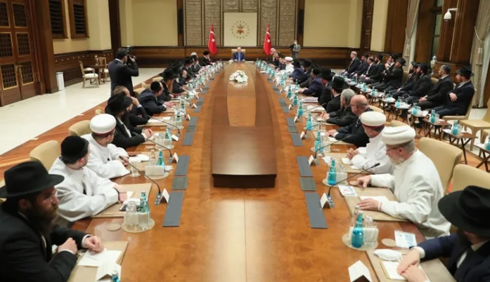 Yahudi grupları kabul eden Erdoğan, “İsrail’le normalleşme” vurgusu yaptı