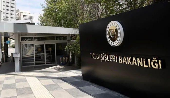 Yunanistan’ın İslam’ı vesayet altına alma tavrı kabul edilemez evet, peki ya Türkiye’nin?