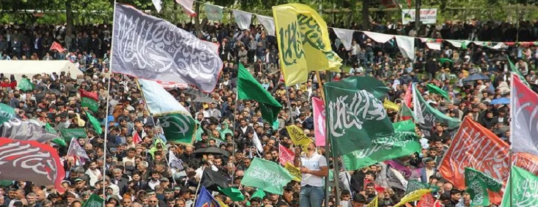 Muhammed (a.s.)'ın ümmeti olmaktan daha büyük bir kimlik tanımıyoruz