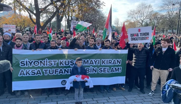 İstanbul’da binlerce kişi Gazze için yürüdü