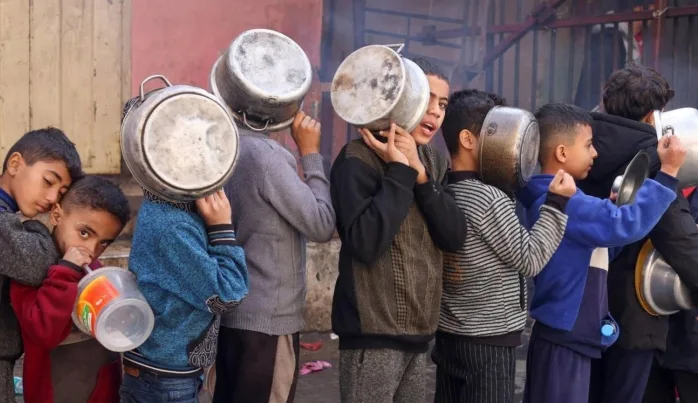Gazze’de halkın yemek zorunda kaldığı hayvan yemleri bile tükendi