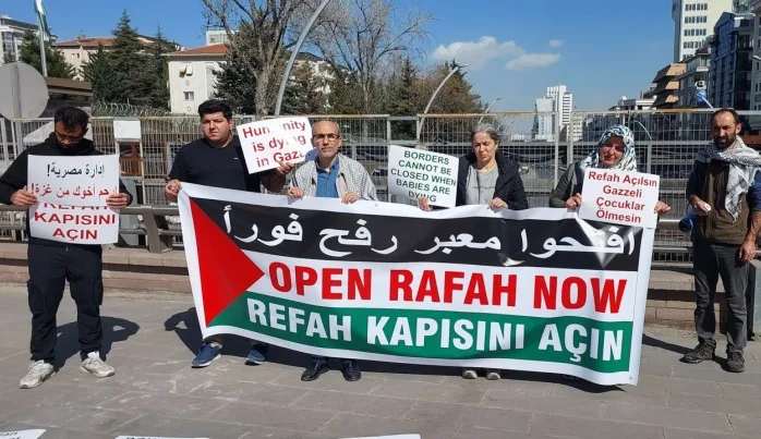 Mısır Elçiliği Önünde Refah Kapısı Eylemi