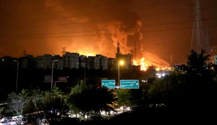 Büyük şeytan ABD savaşa dahil oldu: İran’ı gece yarısı vurdular