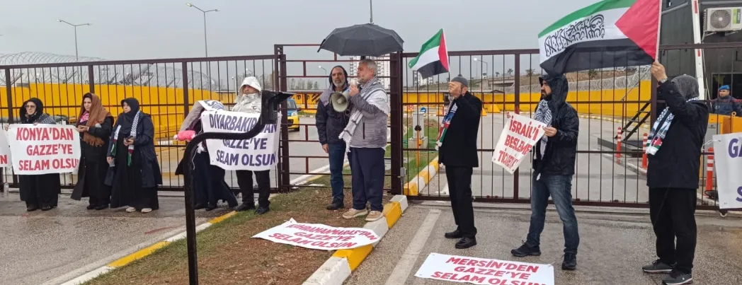 Şeytan yuvası İncirlik Üssü önünde protesto gerçekleştirildi (HABER-VİDEO)