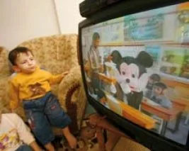 Çocuğunuz için en kötü bakıcı: Tv
