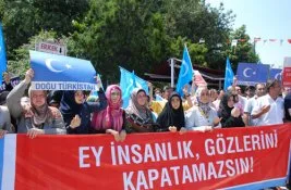Türkiyeli Müslümanlar Uygur kardeşlerine sahip çıktı