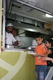İHH’nın gezici aşevi turlarına başladı