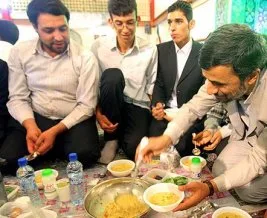 Böyle olur Ahmedinejad’ın iftarı (Foto)