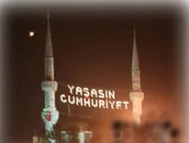 Dünden bugüne&nbsp;mahyalı din istismarı