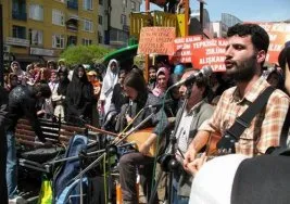 “Sanatçı, çağına tanıklık etmelidir”