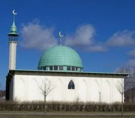 İsviçre İslam düşmanlığına teslim