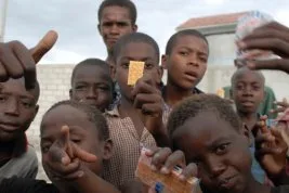 İHH, Haiti’de 700 yetimin bakımını üstlendi