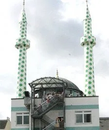 Almanya’da 5 vakit ezana izin