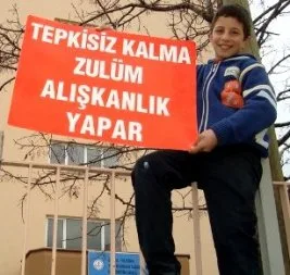 Bursa darbeci valinin ismini okullarında istemiyor