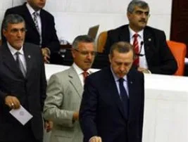 Anayasa değişiklik paketi kabul edildi