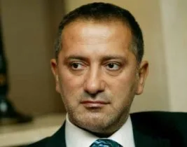 Alçaklıkta sınır tanımadı