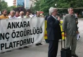 Başörtüsü direnişi devam ediyor
