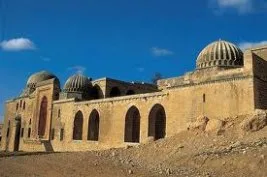 Mardin’de Medrese’deki defileye tepkiler sürüyor!