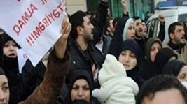 Azerbaycan’da direniş geri adım attırdı