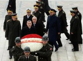 “AKP olmasaydı Türkiye’de de rejim sarsılırdı”