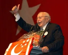 Erbakan: Sistem içi muhalif