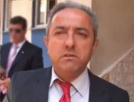 Başörtülü diye öğrencinin başını duvara vurdu