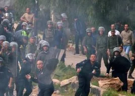 Suriye ordusu 2 kasabayı bombaladı