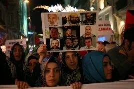 Gazze yolunda şehid olan kardeşlerimiz, 10 binlerin katılımıyla anıldı