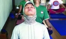 Namaza vakit bulamayıp (!) yoga yapanlar
