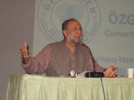 Mehmet Pamak, İzmir’de “Arap Baharı”nı yorumladı