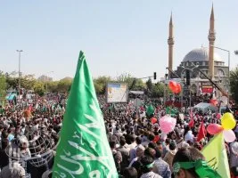 Diyarbakır’daki “Tesettür mitingi”ne katılım büyüktü