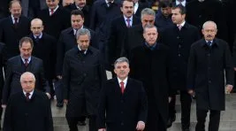 Pamak: Cumhuriyet kutlamaları değişimcilerin çelişkisidir