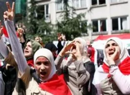 Suriye’de Cuma eylemlerinde onlarca ölü