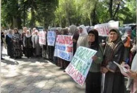 Özbekistan’da başörtüsü satışına yasak