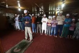 Keşmir’de 200 bin çocuk yetim