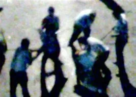 Dayakçı polisler serbest, dayak yiyene 6.5 yıl hapis istemi