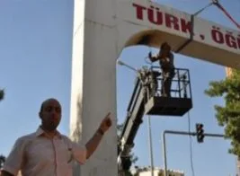 Siirt’te ırkçı tabela valilikçe kaldırıldı