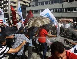 Zam protestosuna ağır müdahale
