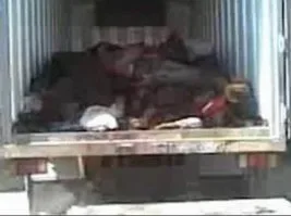 Esed güçleri elleri bağlı 100 kişiyi infaz etti