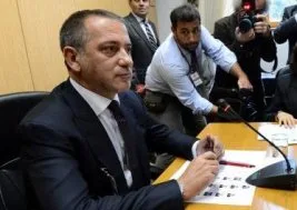 “Şerefsiz” hakaretini bir de savundu